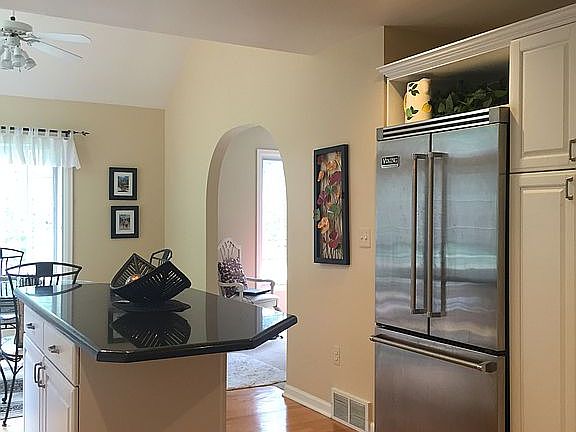 4th image of 7965 Oak River Dr #16