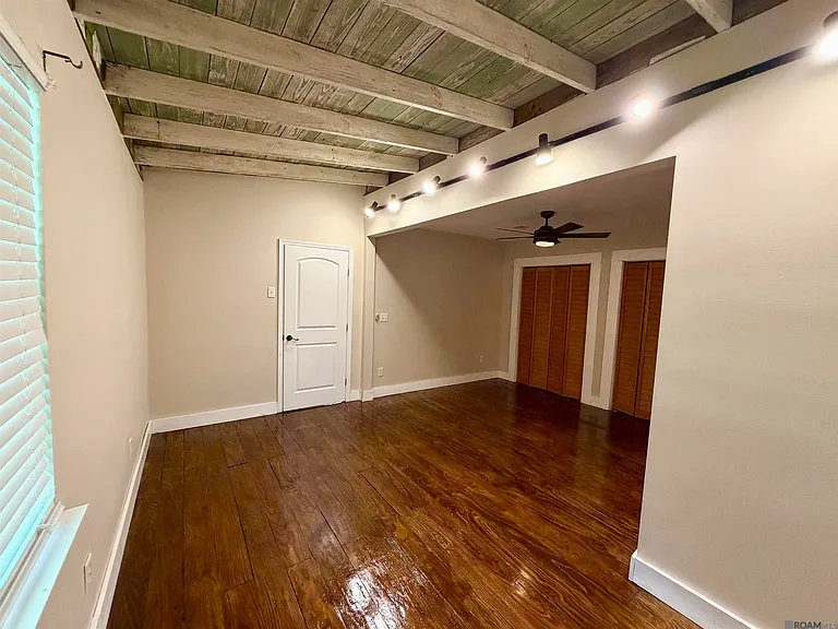 26084 Pichon Rd — Photo 11
