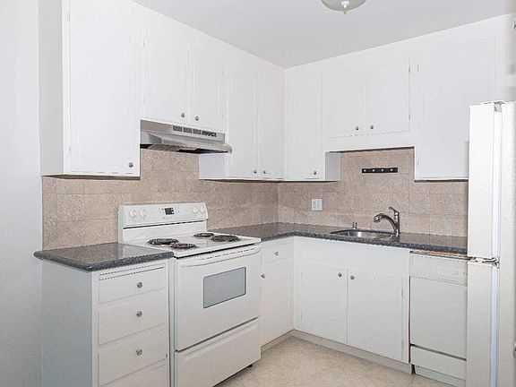 4th image of 1133 Dolores St #12