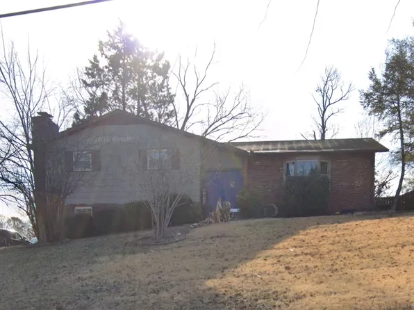 1712 S Hills Dr #1, Knoxville, TN 37920