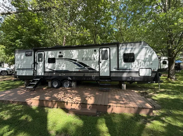 15-34 Woodhaven Dr E, Sublette, IL 61367