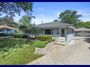 N91W16928 Laurel Ln, Menomonee Falls, WI 53051