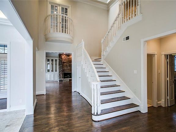 3rd image of 4532 Salerno Cir