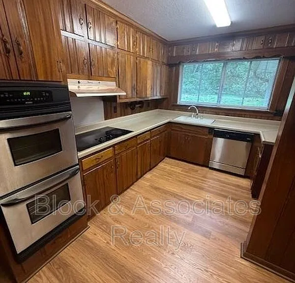 711 N Fayetteville St — Photo 5