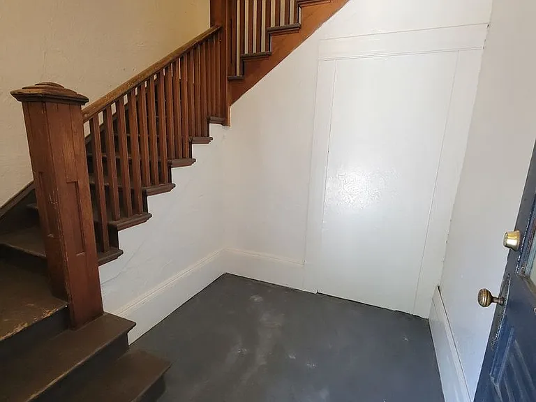 202 W 2nd Ave #2 — Photo 4