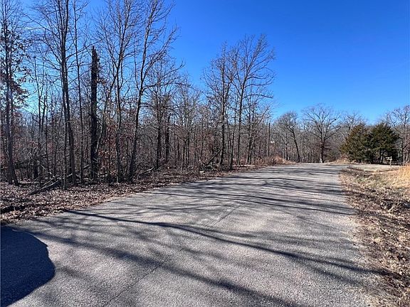 3rd image of Lincluden Ln #10
