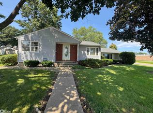 407 E North St, Bloomfield, IA 52537