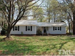 407 Holtz Ln, Cary, NC 27511