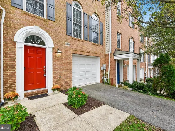 8905 Lee Manor Dr, Ellicott City, MD 21043