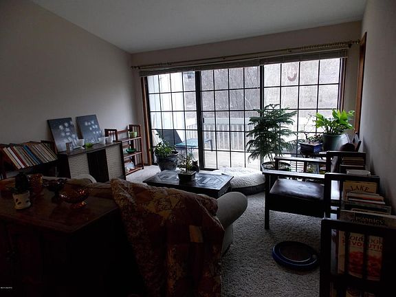 3rd image of 1307 Suncrest Dr NE