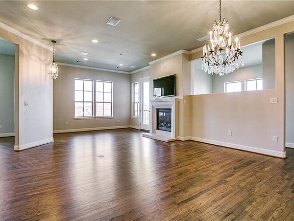 4th image of 4343 McKinney Ave #B302
