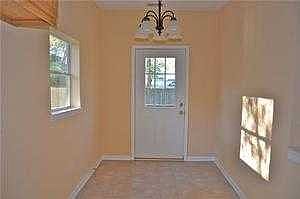 Kitchen eating area