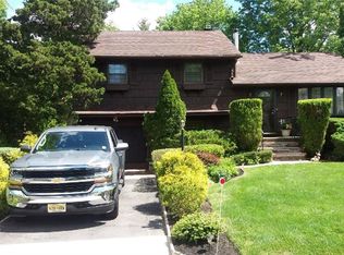 11 Fraley Dr, Somerset, NJ