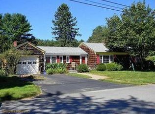 84 Grandview Ave, Auburn, ME 04210