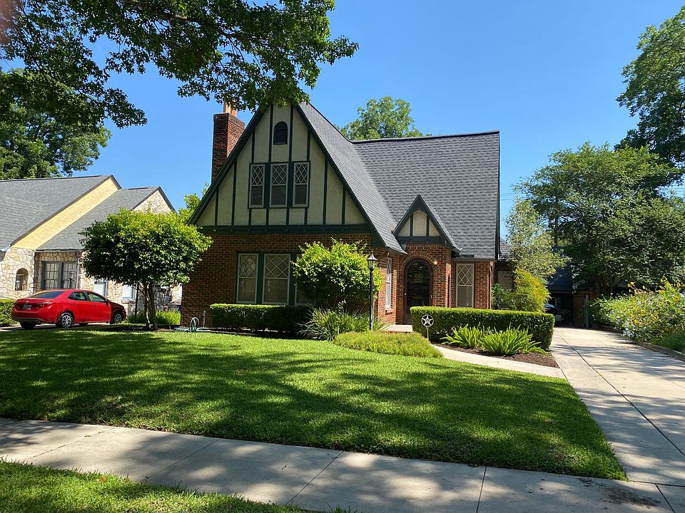 1st image of 109 E Rosewood Ave