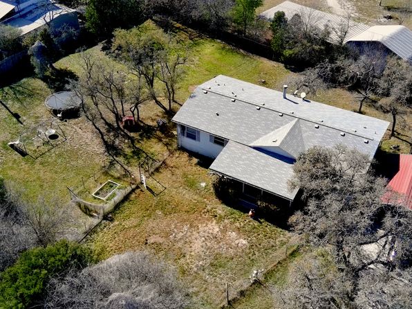 133 Blue Jay Circle, Pipe Creek, TX 78063