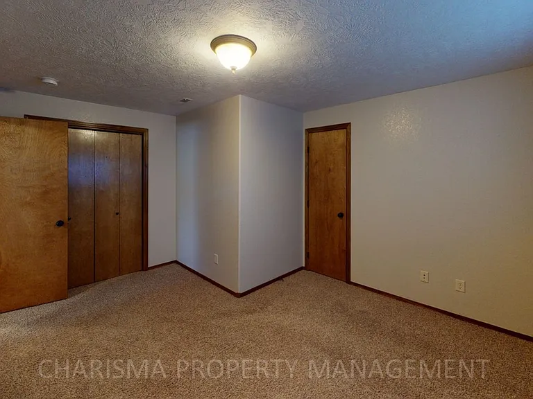 6606 E 45th St — Photo 34