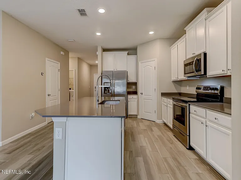 10386 Pavnes Creek Dr — Photo 10