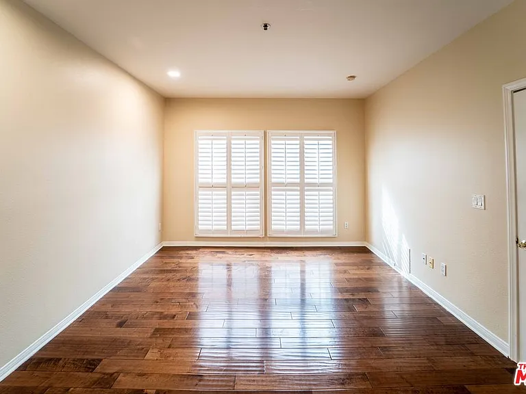 12011 Goshen Ave #202 — Photo 16