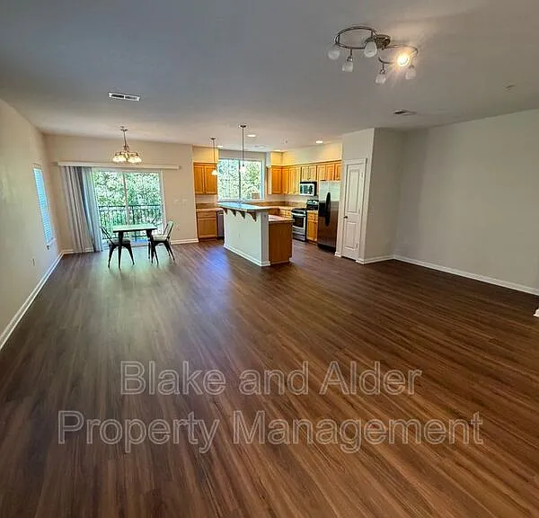 10805 NE Red Wing Way #202 — Photo 11