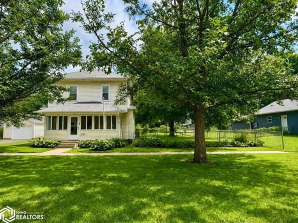 414 S Main St, Wapello, IA 52653