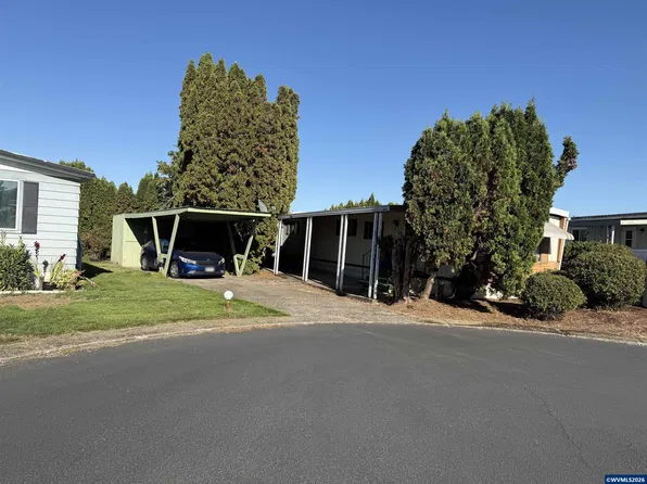 4447 Essex St SE, Salem, OR 97317
