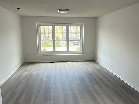 3rd image of 39 Knicely Rd