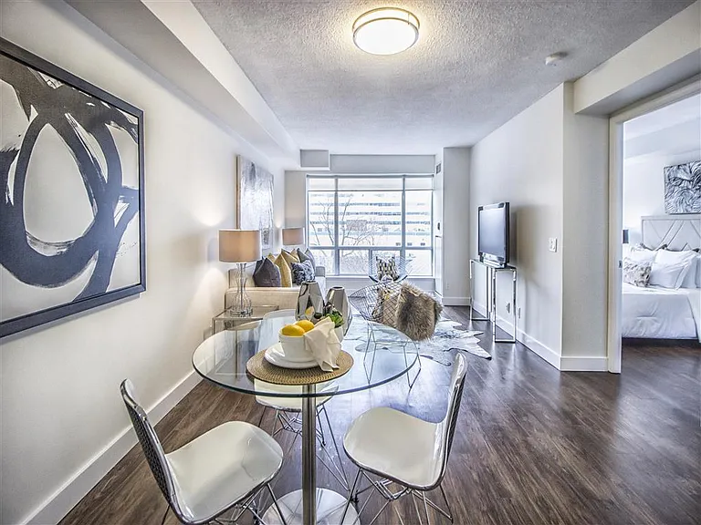 525 Richmond Street — Photo 11