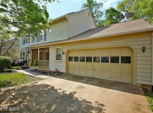 197 Heather Glen Rd, Sterling, VA 20165