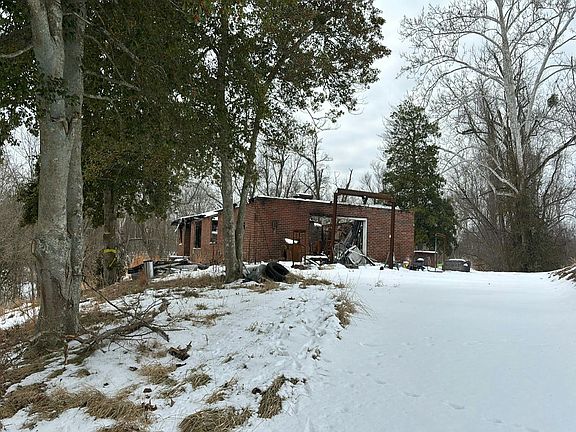 3rd image of 2189 Spring Valley Dr