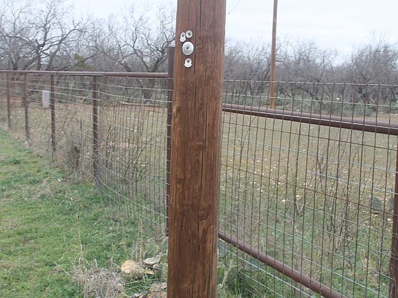 3rd image of 14070 Deer Valley Dr
