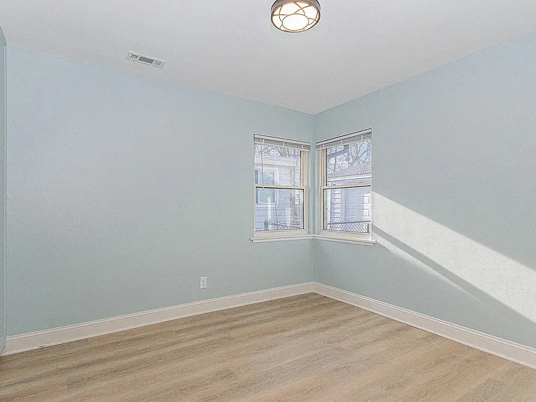 6742 Leland Ave — Photo 4