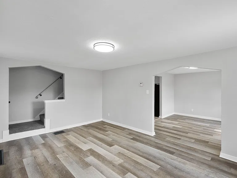 716 E Pittsburgh McKeesport Blvd — Photo 3