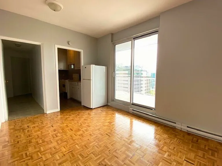 230 Gloucester St — Photo 23