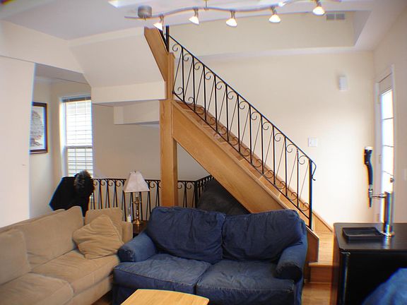 5th image of 1721 W Barry Ave #Fb2