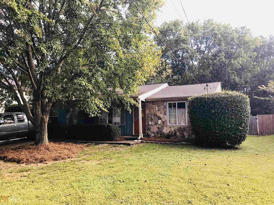 1st image of 860 Sunfield Dr NW #4