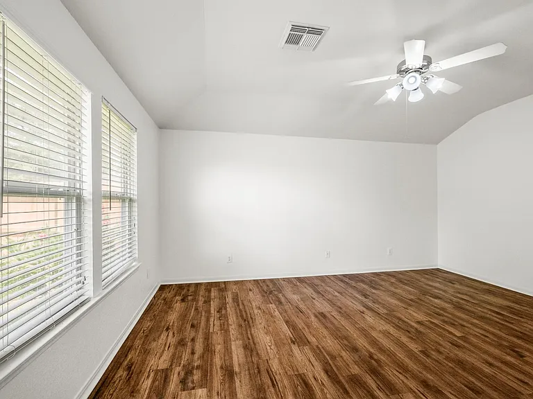 3211 Falcon Trail Dr — Photo 20