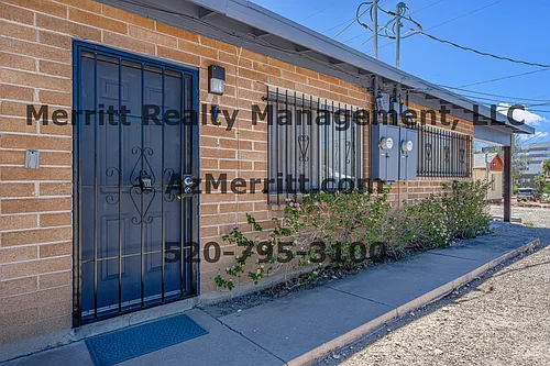 1598 N Fremont Ave #1 Photo 1