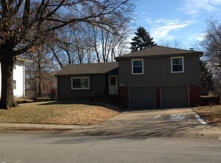 8907 Mastin St, Overland Park, KS 66212