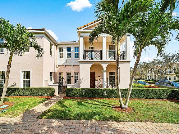 3rd image of 834 NW 83rd Lane