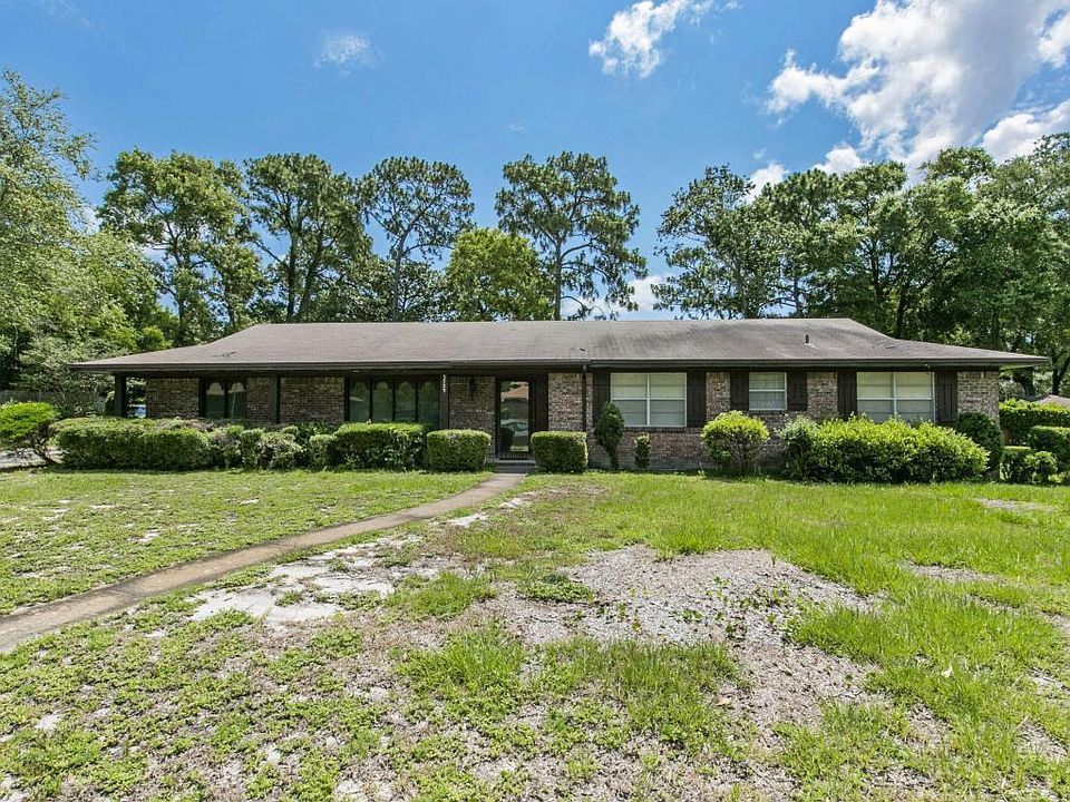 1st image of 3525 Bran Ct E