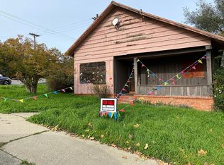 1868 Gold St, Redding, CA 96001