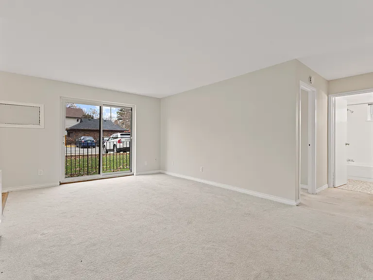 260 Randolph Pl — Photo 9