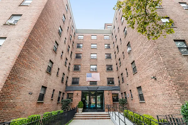 Sold by Compass | media 19