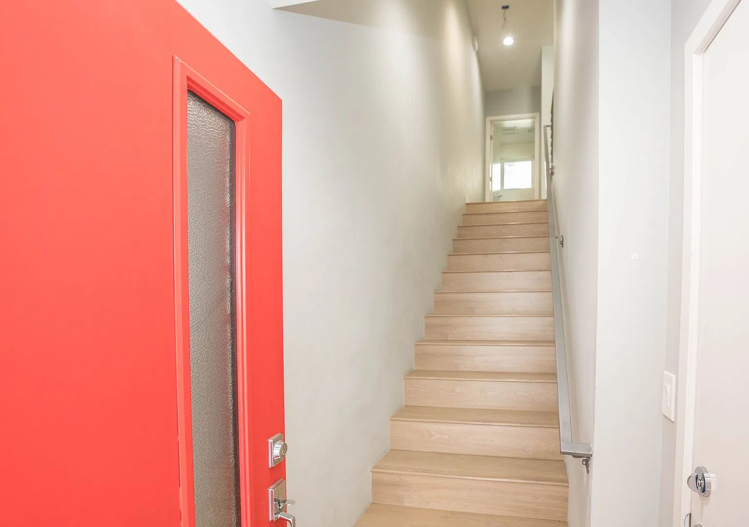 Contemporary Multi-Level Townhome - Prime Hollywood location — Photo 2
