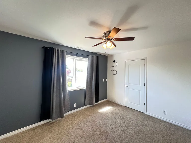 1592 Kingston Way — Photo 26