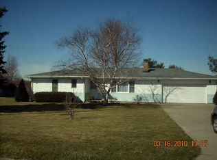 409 N Vermilion St, Potomac, IL 61865