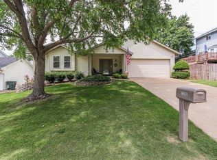 1202 Colby Dr, Saint Peters, MO 63376