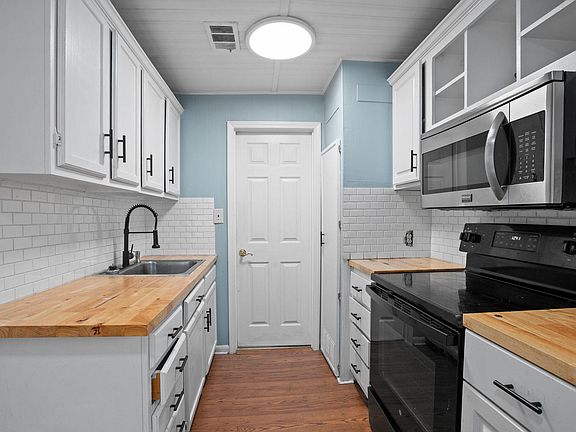 4th image of 206 S Hutchinson Ave
