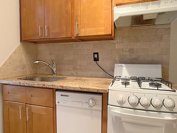 3rd image of 338 E 92nd St APT 15